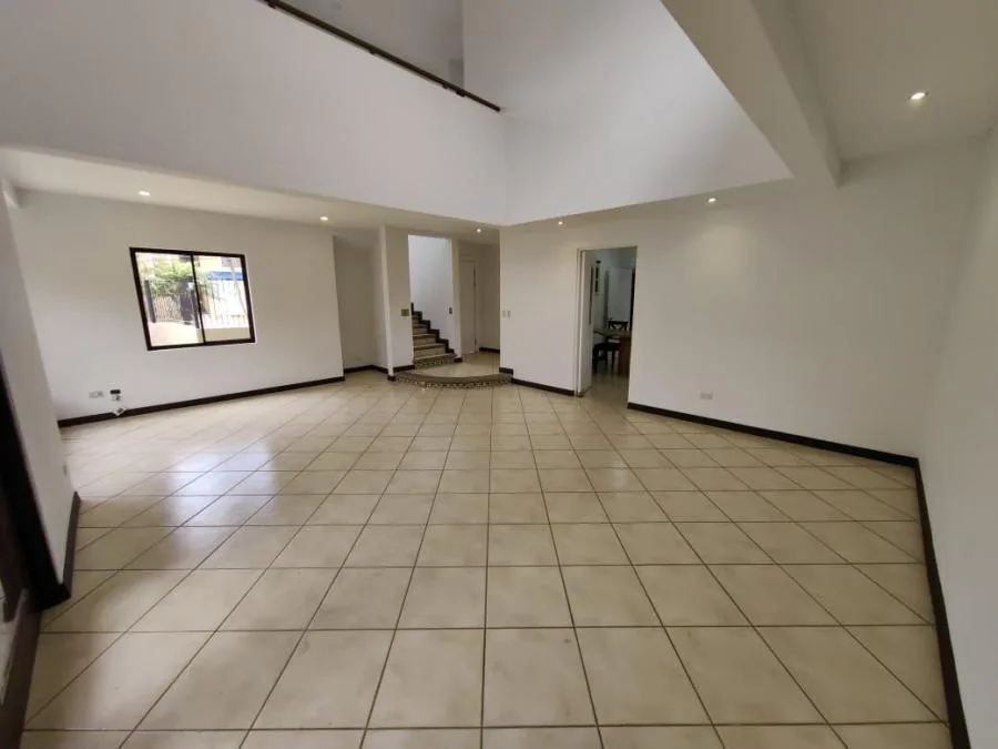 Venta de casa de dos plantas en Residencial Vereda Real, Santo Domingo de Heredia - Venta en Santo Domingo — photo 5