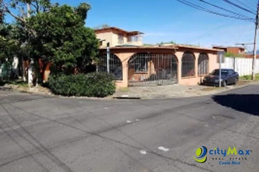 Casa En Venta Urb. Tica Linda Calle Fallas Desamparados; Idi: 104364 - Venta en Desamparados