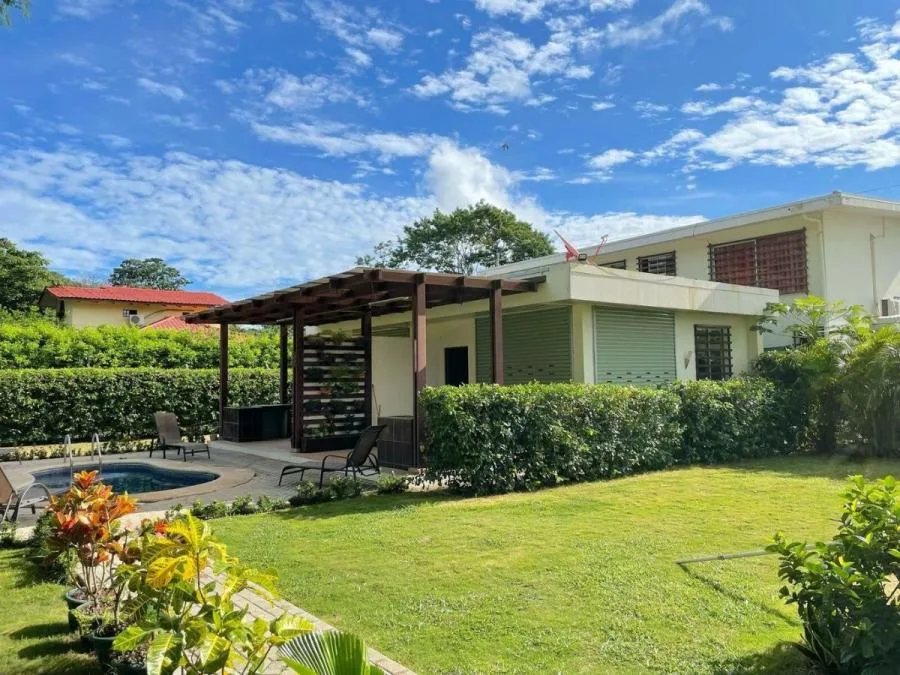 Venta de Propiedad + 3 Apartamentos en Santa Cruz, Guanacaste. RAH 25-1429 - Venta en Santa Cruz
