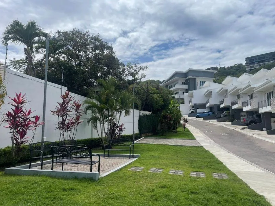 Alquiler de Casa en Santa Ana, San José. RAH 26-667 - Alquiler / Renta en Santa Ana