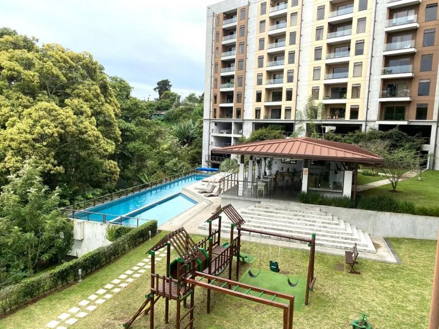 CURRIDABAT GRANADILLA RENTO APARTAMENTO AMUEBLADO $1.300 - Alquiler / Renta en Curridabat