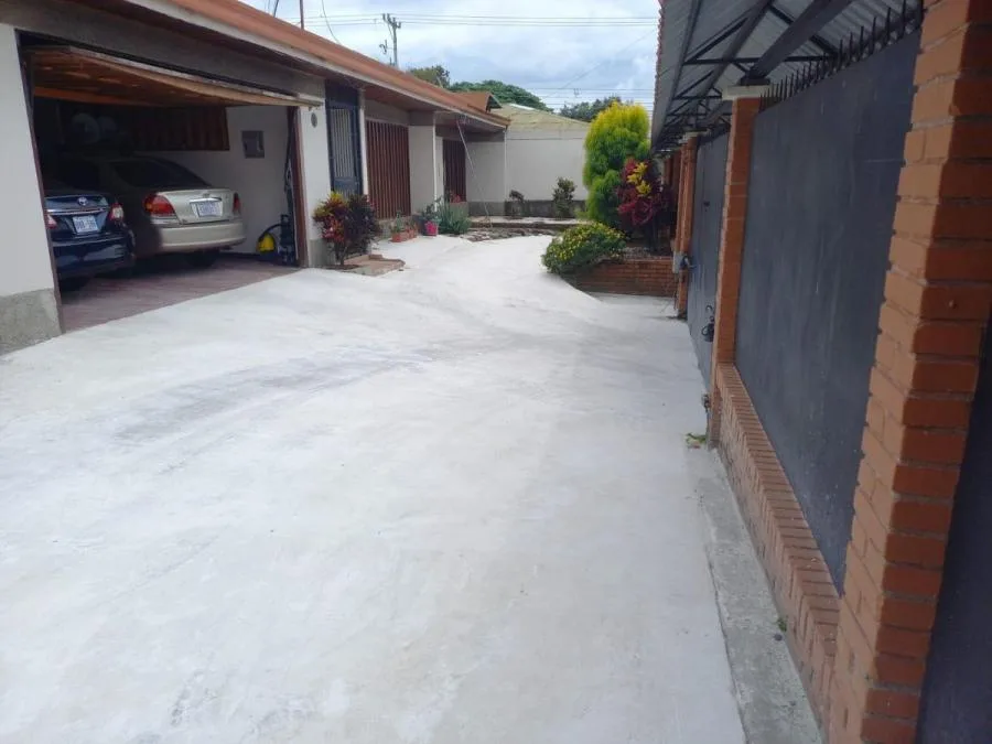 CASA EN VENTA EN SANTA ROSA, SANTO DOMINGO RAH 241224  - Venta en Santa Rosa