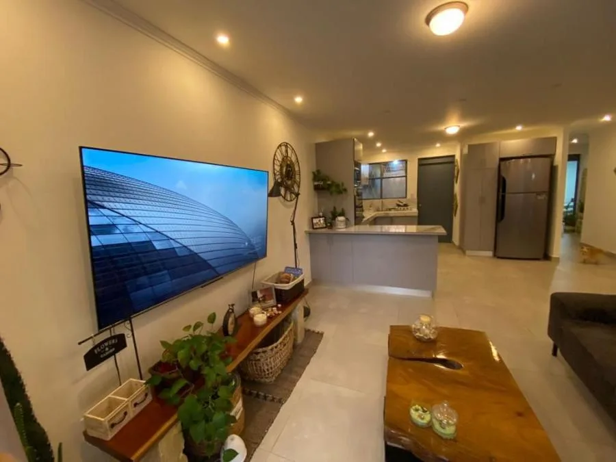 Venta de casa en Residencial Las Rosas, Tibas #LU002 - Venta en Tibás — photo 3