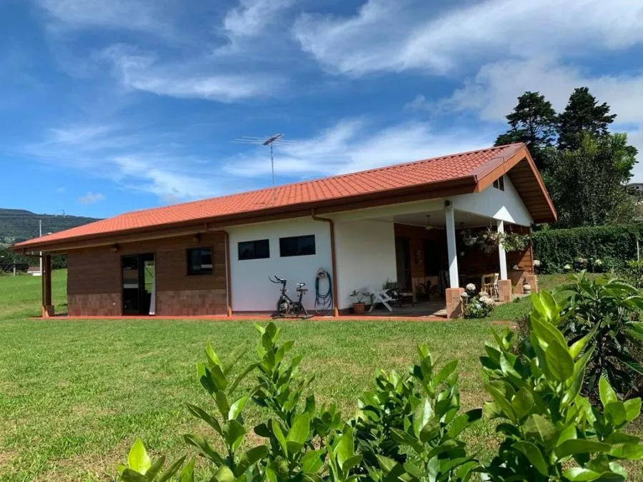 Se vende casa en condominio el retiro, Poas, Alajuela en 200 000$ (DJ23-2427) - Venta en Poás