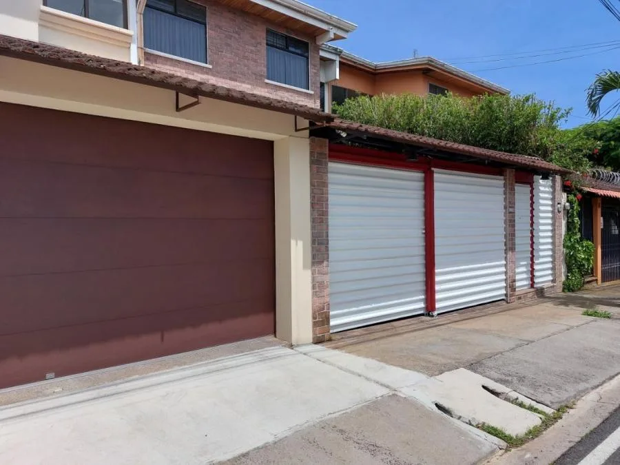 Venta de Casa en Escazú Centro ( JR ) - Venta en Escazú