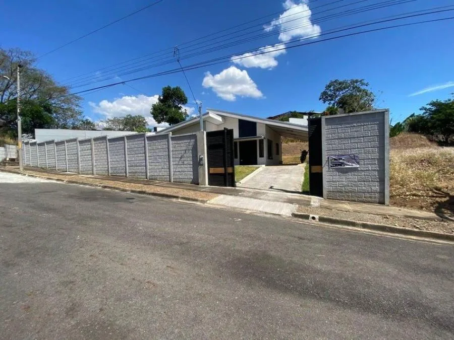MLS-24-1781LS VENTA CASA LA GARITA ALAJUELA - Venta en LA GARITA ALAJUELA