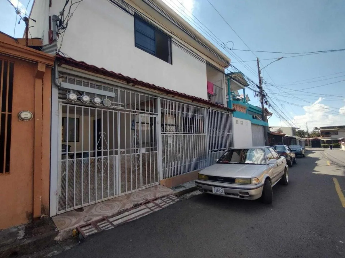 Se vende casa en San Francisco Heredia 25-1000 - Venta en Heredia