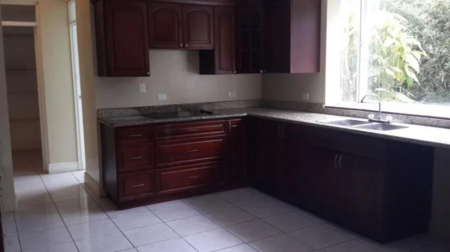Venta de Casa en Montes de Oca, San José.  - Venta en Montes de Oca — photo 5