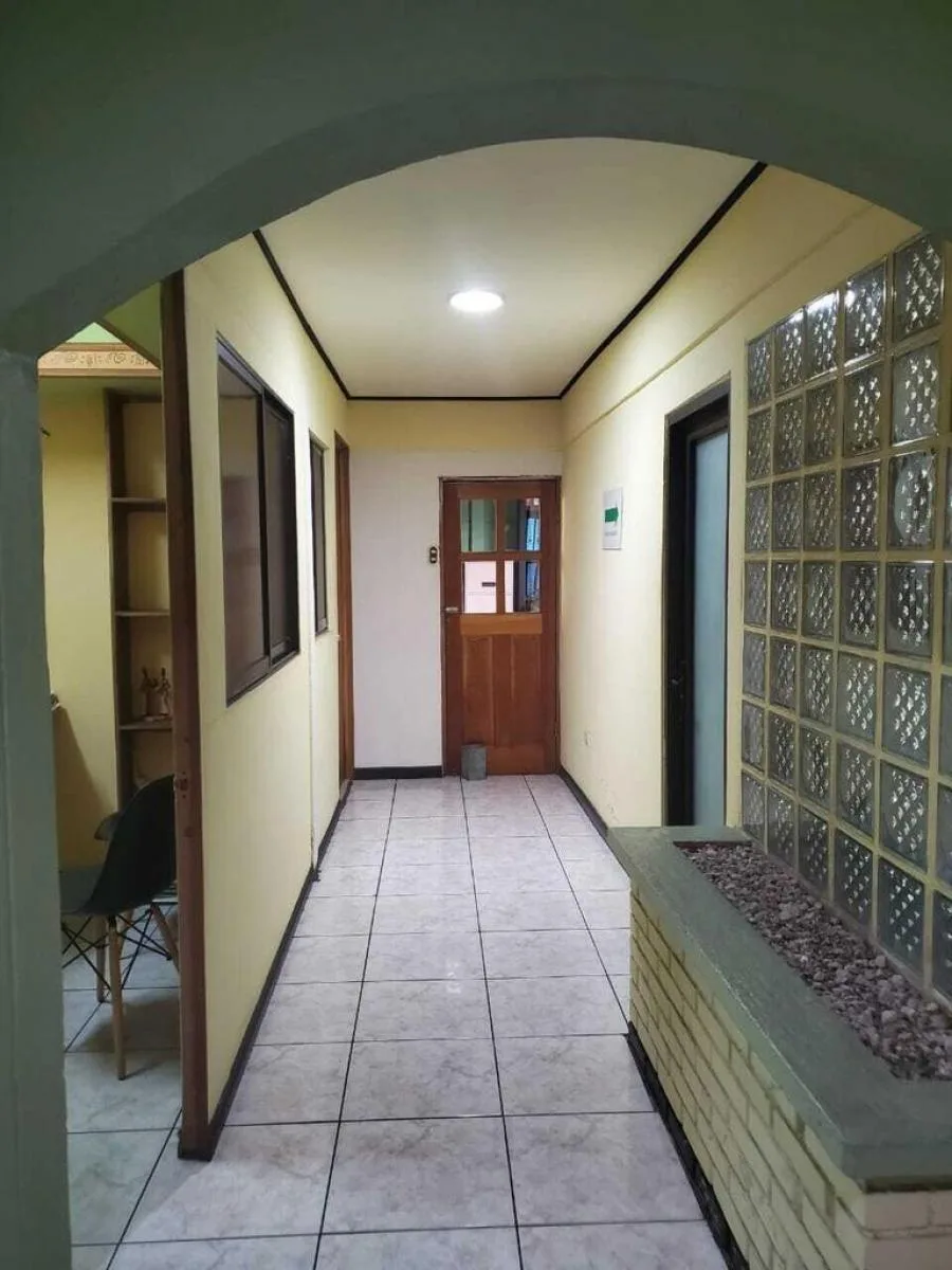Venta de Edificio Comercial en Guadalupe, Goicoechea. RAH 25-1448 - Venta en Goicoechea — photo 2