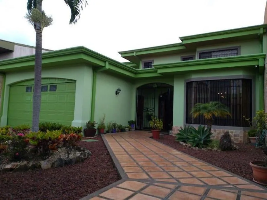 CASA EN VENTA EN BARRIO LA GUARIA, MORAVIA RAH 241309  - Venta en Moravia