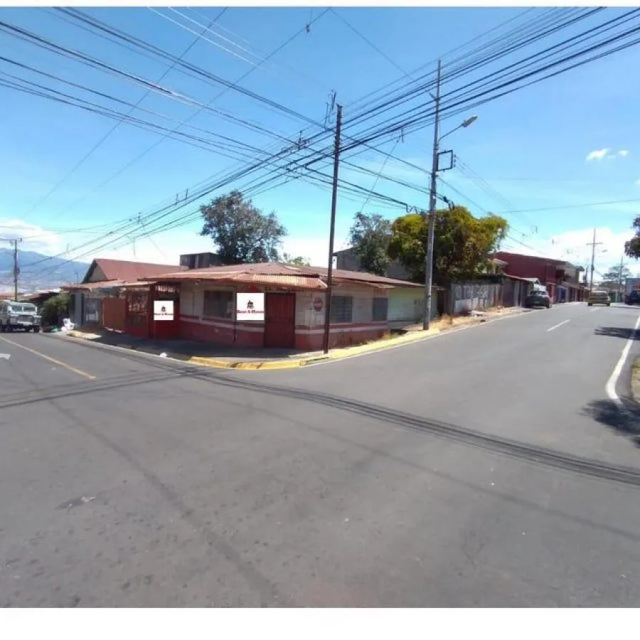 Venta de Local Comercial + Casa en Escazú, San José. RAH 25-456 - Venta en Escazú