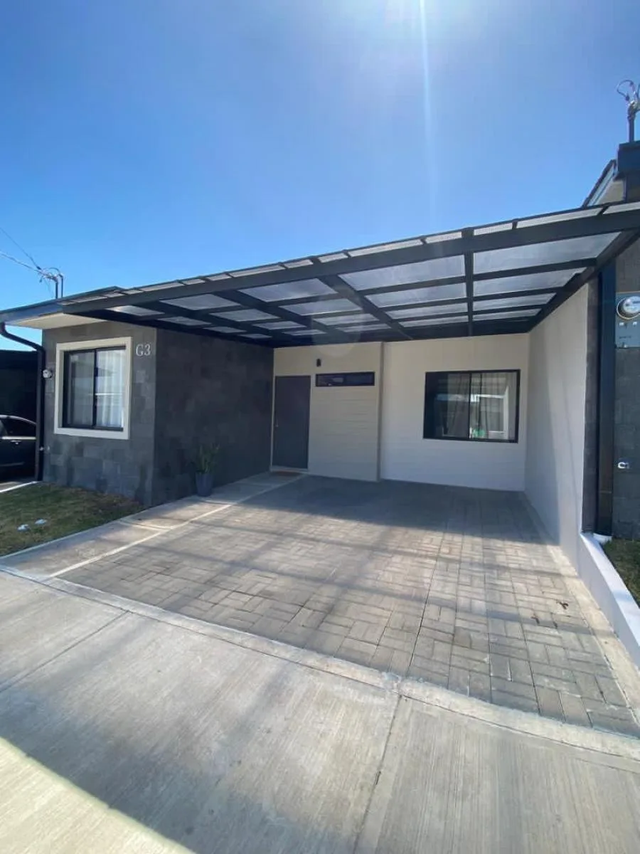 Casa de lujo en residencial exclusivo cerca de campo de golf en Lindora #26-1558 GS - Venta en Santa Ana