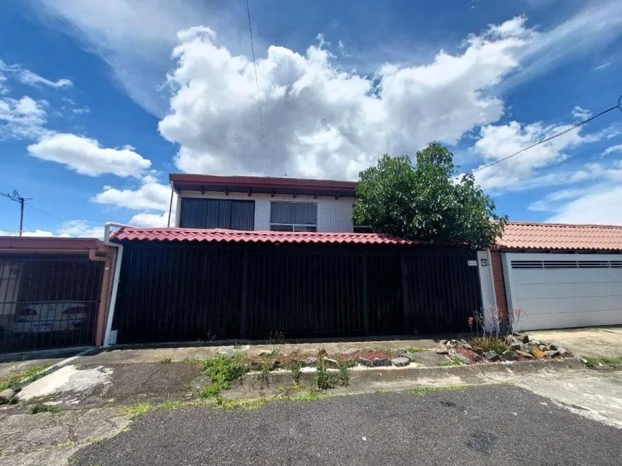 Venta de Casa en Santa Lucia-Barva, Heredia. RAH 26-568 - Venta en Barva