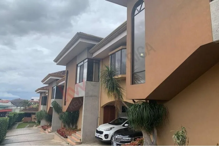 Venta de casa en condominio en San Pedro, Montes de Oca US$ 325.000 #6058 - Venta en San Pedro