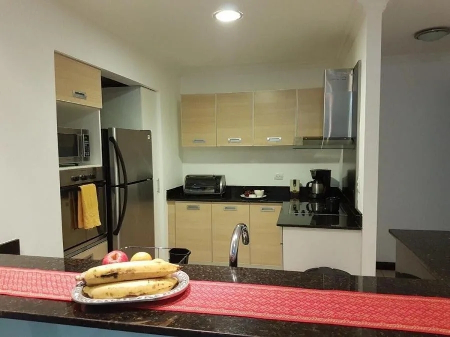 Alquiler de Apartamento Amoblado en Uruca de Santa Ana.  PRECIO REBAJADO - Alquiler / Renta en Uruca — photo 2