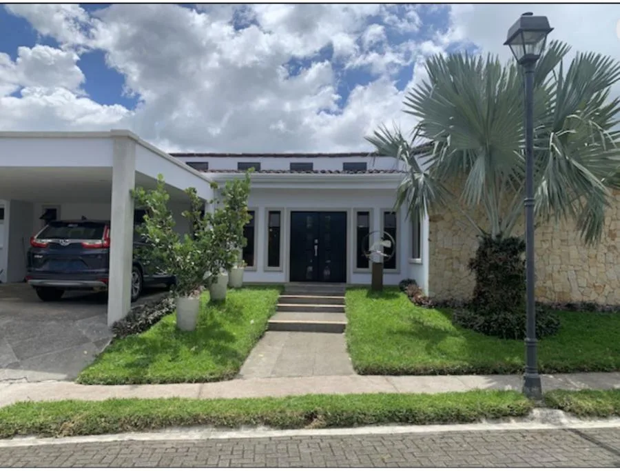 Venta de casa en condominio en Piedades, Santa Ana US$429,000 #JM19 - Venta en Santa Ana