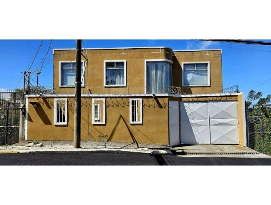 Venta de casa con dos apartamentos en Los Angeles de San Rafael de Heredia US$360,000 #JM97 - Venta en San Rafael