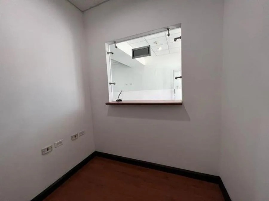 Venta de Edificio Comercial en La Uruca, San José. - Venta en Uruca — photo 3