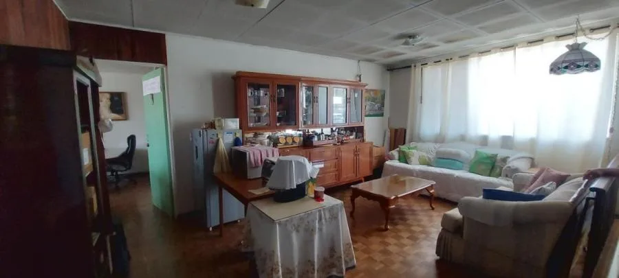 Venta de Amplia Casa en Montes de Oca, San José.  NEGOCIABLE - Venta en Montes de Oca — photo 4