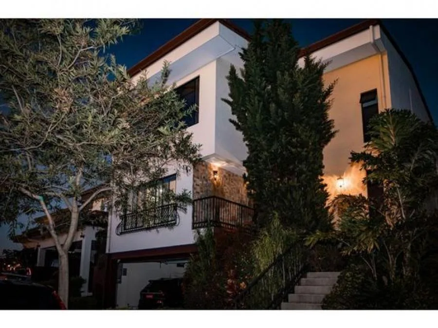 Casa en Venta en Heredia, exclusivo condominio,5PDN7532655 - Venta en Heredia