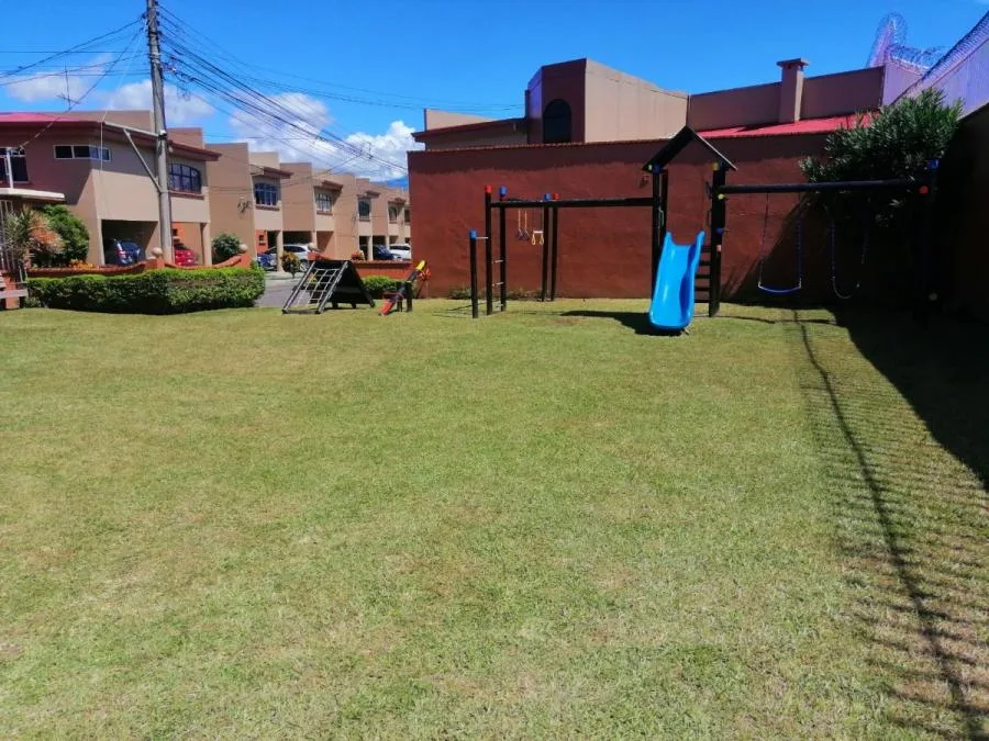 Venta de casa en condominio en Llorente de Tibás  $200.000 #HT002 - Venta en Tibás — photo 3
