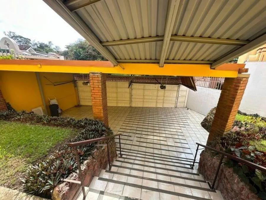 Venta de Casa en Ulloa, Heredia. RAH 25-183 - Venta en Ulloa