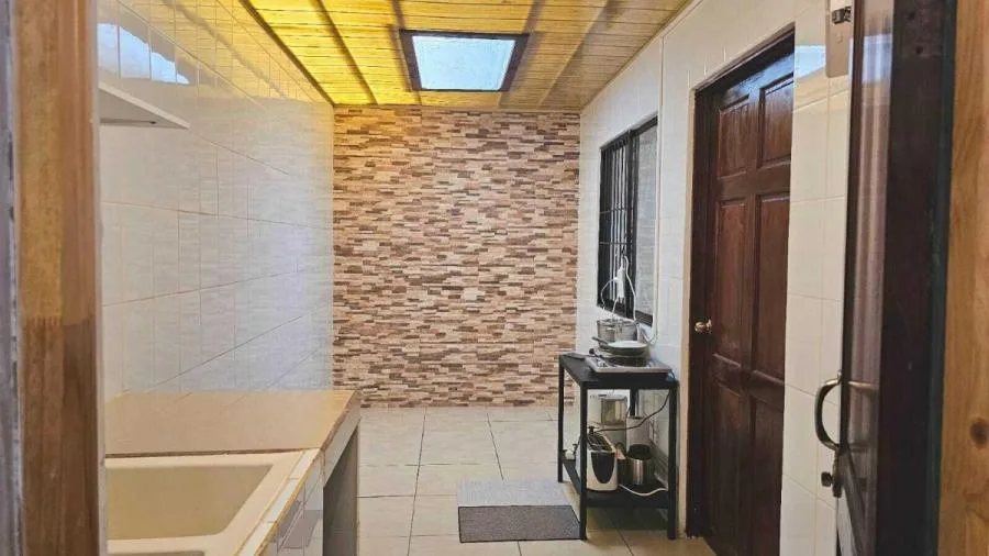 Venta de Casa en Goicoechea, San José. RAH 25-1586 - Venta en Goicoechea — photo 5