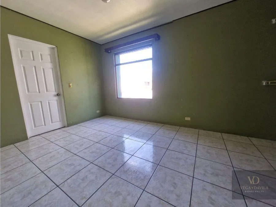 Venta de casa esquinera, en Residencial Villa Adobe, San Pablo Heredia  - Venta en San Pablo — photo 3