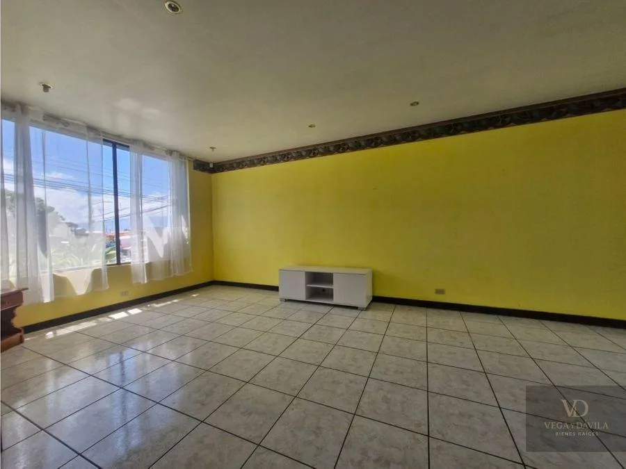 Venta de casa esquinera, en Residencial Villa Adobe, San Pablo Heredia  - Venta en San Pablo — photo 4