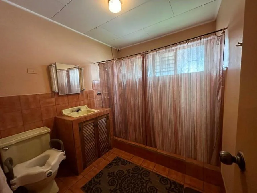 Casa en Venta en Goicoechea, San José. RAH 24-972 - Venta en Goicoechea — photo 2