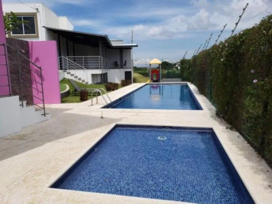 Casa En Venta En Condominio En Heredia; Idi: 133878 - Venta en Ulloa