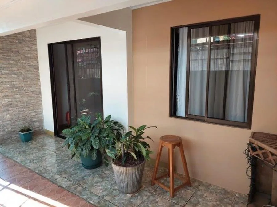 Venta de Casa + Apartamento en Desamparados, Alajuela. RAH 25-175 - Venta en Desamparados — photo 2