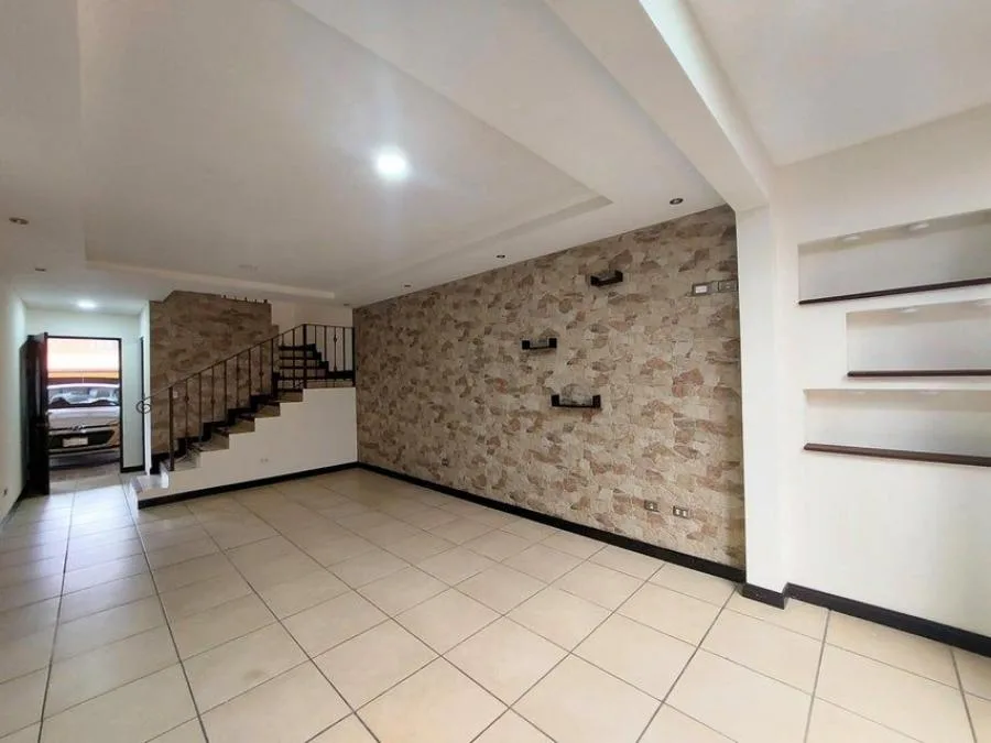 MLS-25-1242 LS VENTA CASA SAN RAFAEL SAN JOSE - Venta en Montes de Oca — photo 2