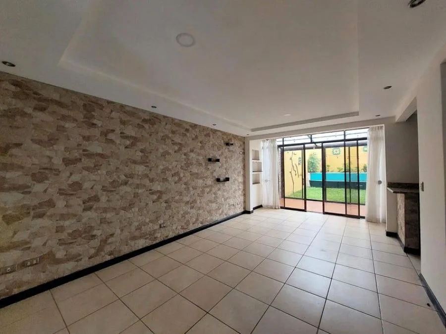 MLS-25-1242 LS VENTA CASA SAN RAFAEL SAN JOSE - Venta en Montes de Oca — photo 5