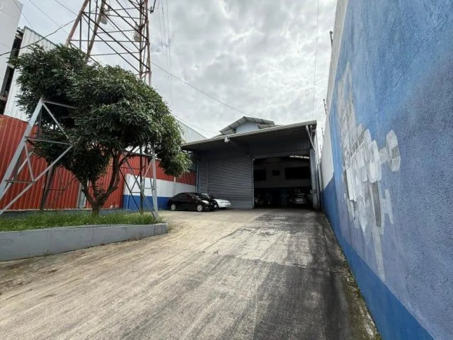 Venta de Edificio de Uso Industrial o Comercial de 2 Plantas en Heredia. RAH 26-508 - Venta en Heredia