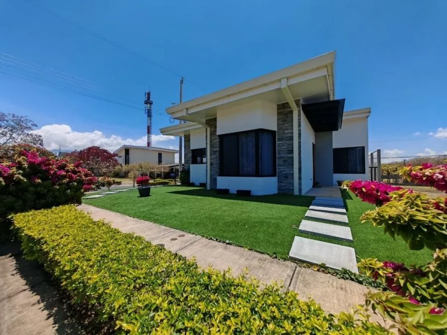 Venta de casa en condominio en San Isidro de Heredia #3080 - Venta en San Isidro