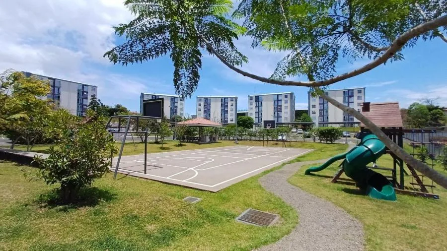 Alquiler de Apartamento en Granadilla de Curridabat. - Alquiler / Renta en Curridabat