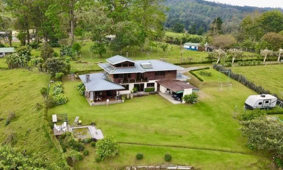 Venta de Quinta en San Ramón de Tres Rios $990.000 RC1793 - Venta en Tres Ríos