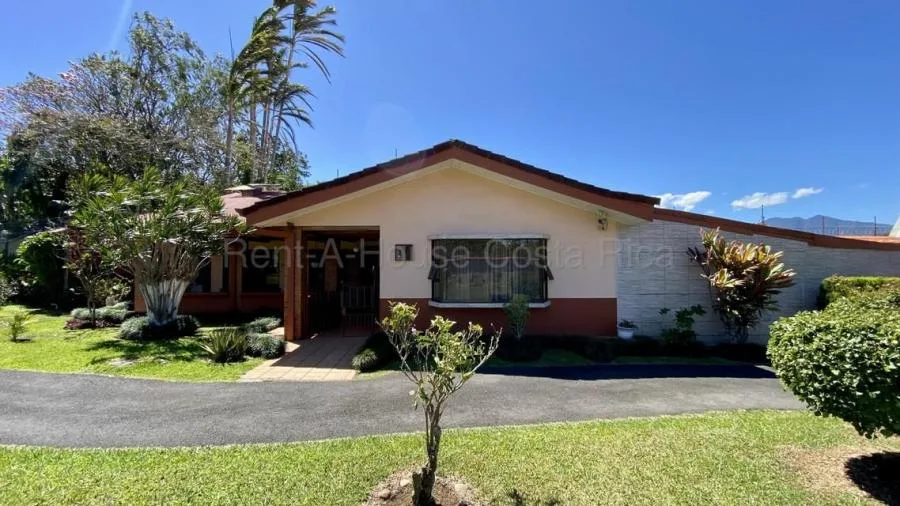 Alquiler de Casa en Santo Domingo-Santa Rosa, Heredia. - Alquiler / Renta en Santo Domingo