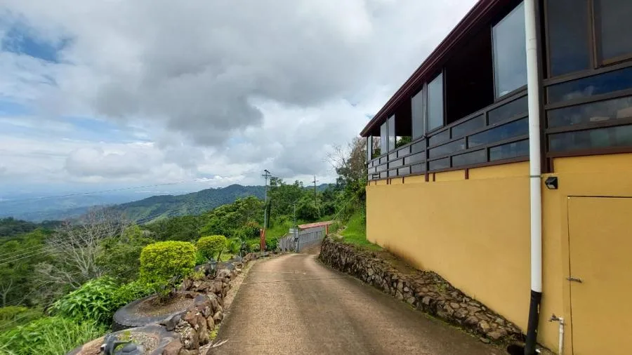 Venta propiedad comercial con vistas que enamoran - Venta en Puriscal — photo 4