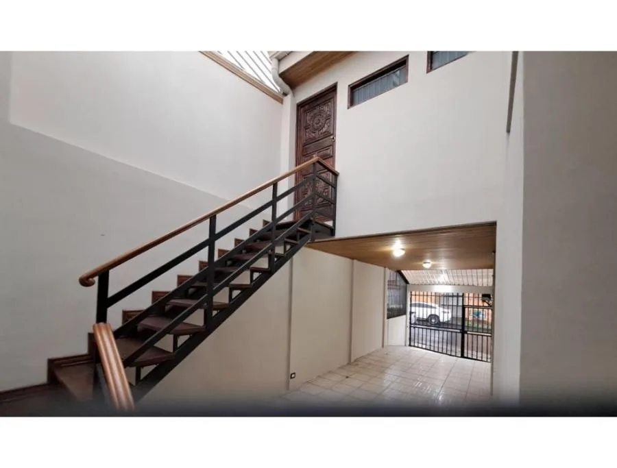 Venta de casa independiente cerca de Los Yoses Sur, San José US$279,000 #ER005 - Venta en San Pedro — photo 2