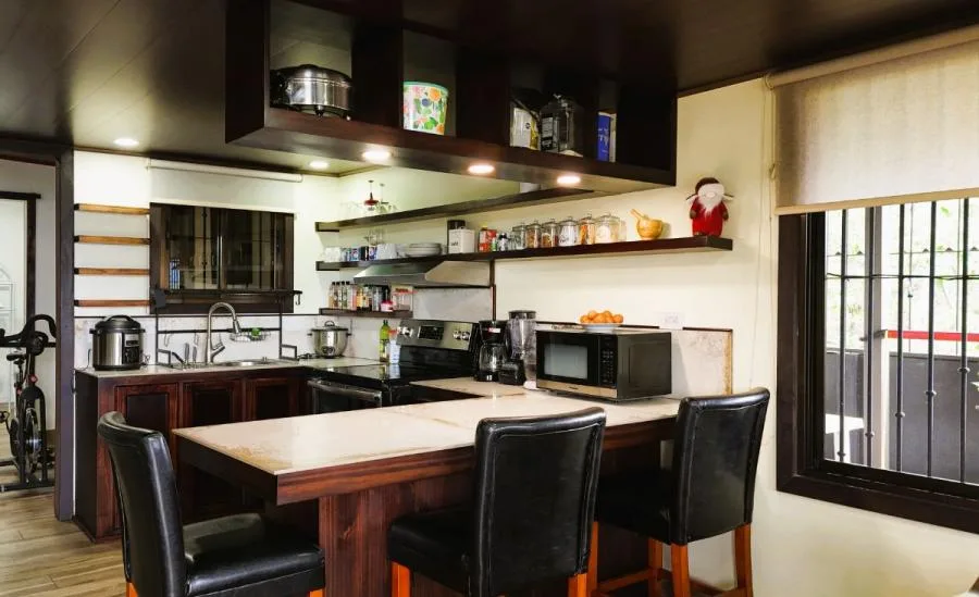 HERMOSA CASA EN VENTA EN LA ZONA TRANQUILA DE MIRAVALLES, DANIEL FLORES - Venta en Perez Zeledón — photo 3