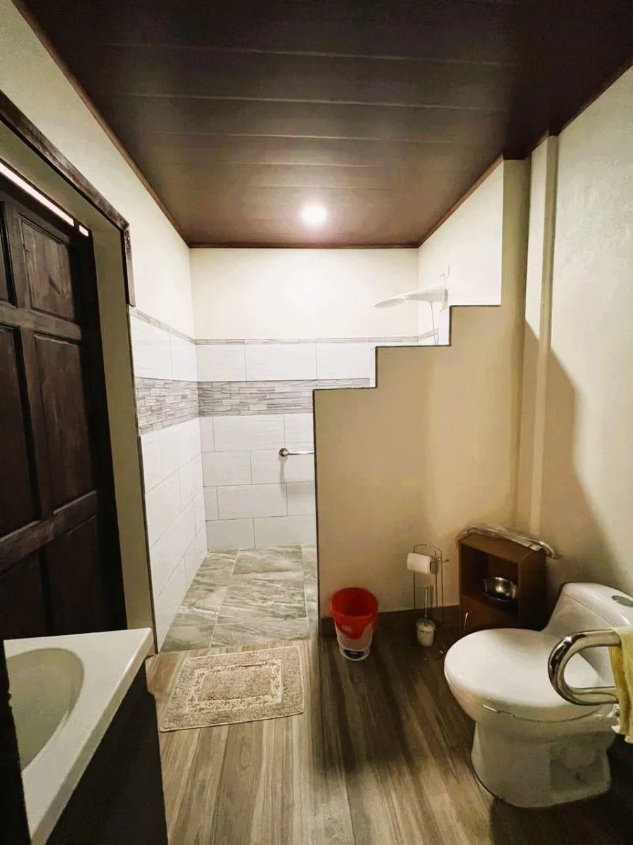 HERMOSA CASA EN VENTA EN LA ZONA TRANQUILA DE MIRAVALLES, DANIEL FLORES - Venta en Perez Zeledón — photo 4