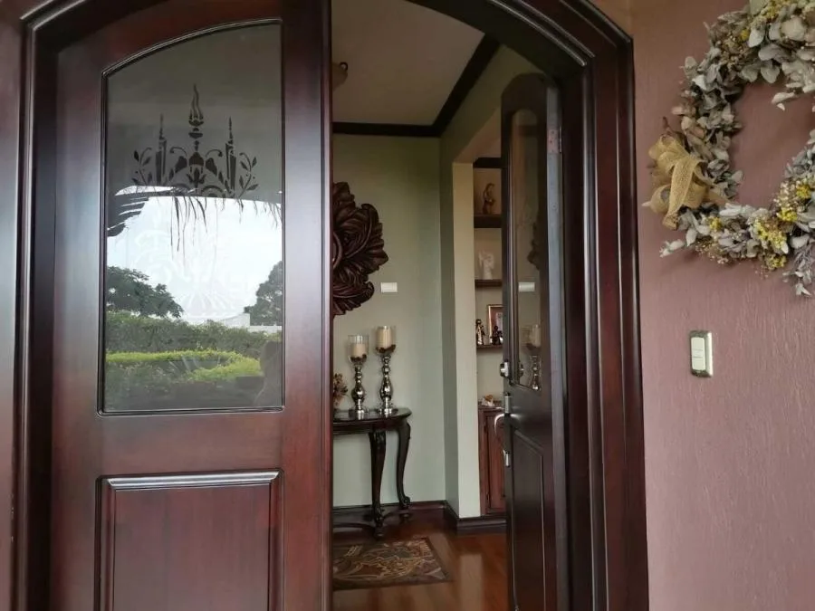 CASA EN VENTA, SAN RAFAEL ESCAZÚ, $375.000 Cod#23-516 - Venta en Escazú
