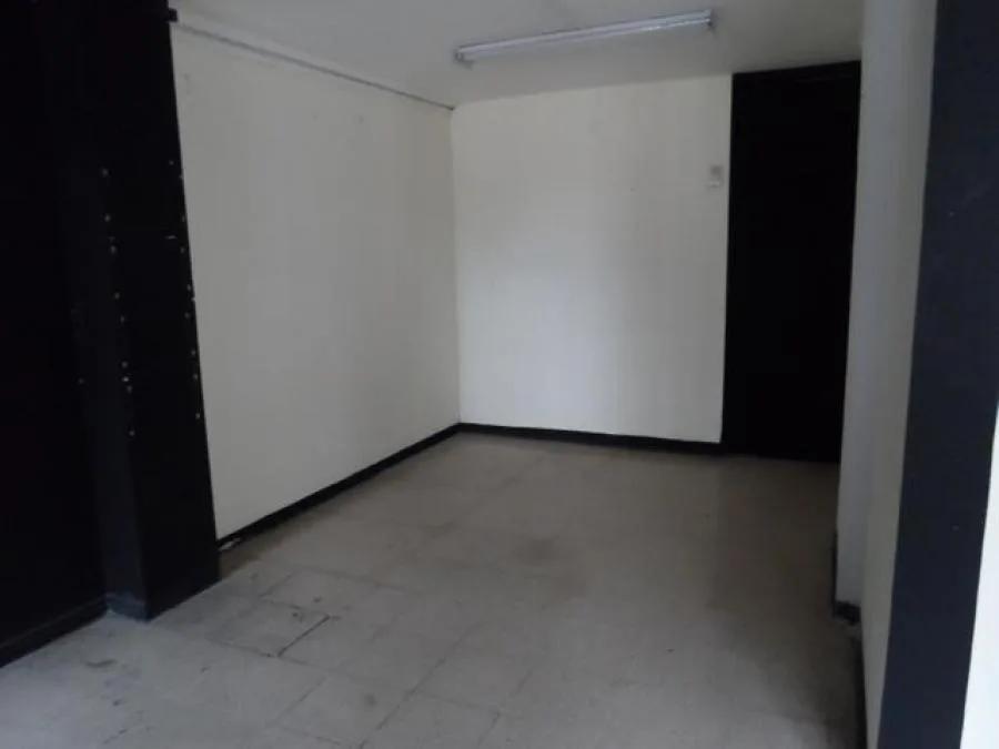 Alquiler de Edificio Comercial en San José. - Alquiler / Renta en San José — photo 3