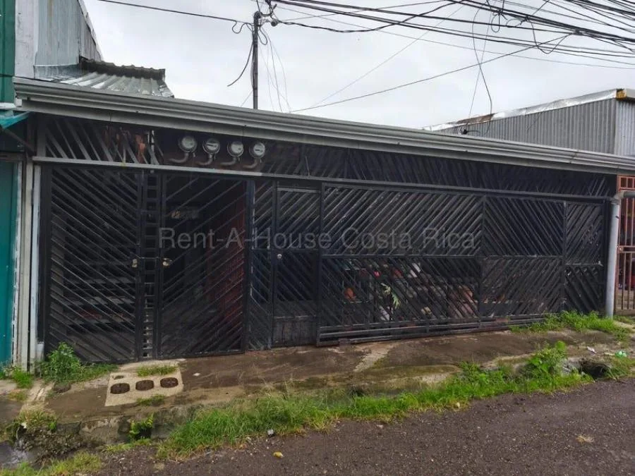 Venta de Casa + 3 Apto-Estudios en Vasquéz Coronado-San Isidro. RAH 26-1611 - Venta en Vasquez de Coronado