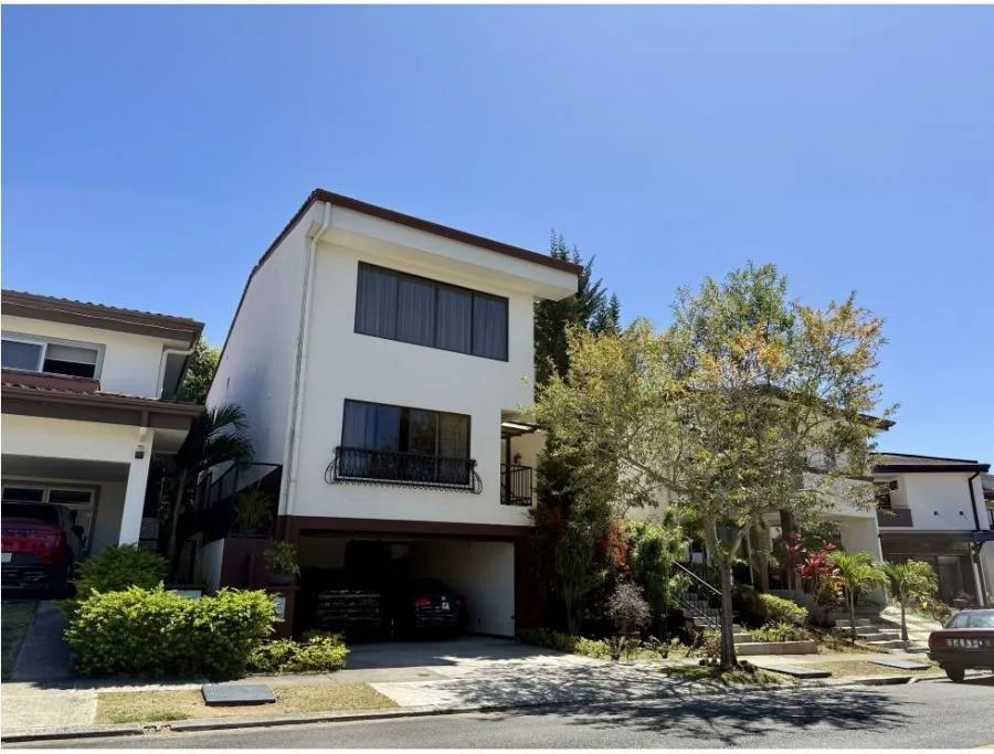 Se vende casa en Ulloa Heredia 26-1777 - Venta en Heredia