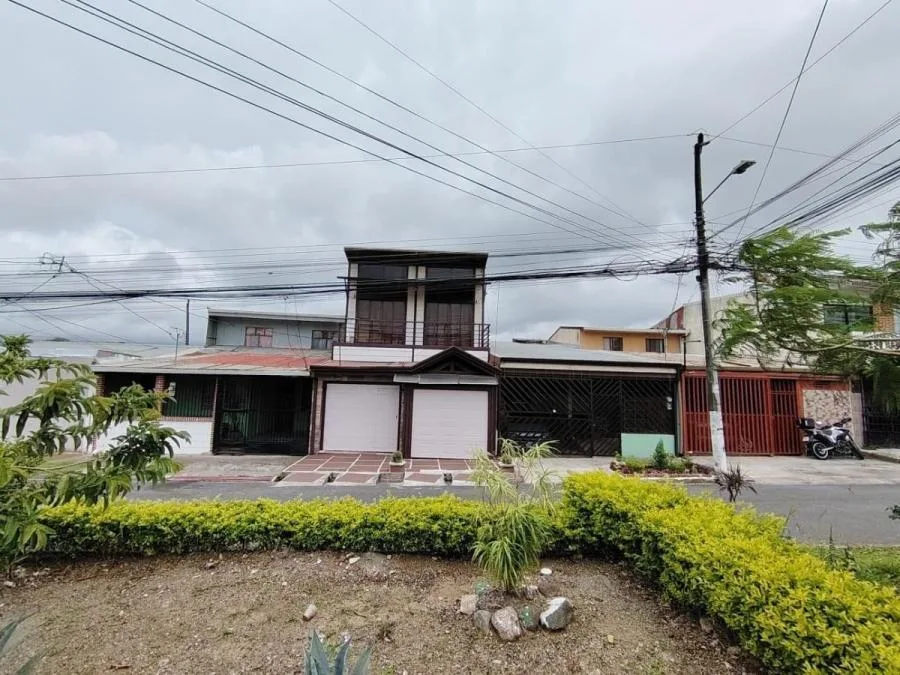 Venta de Casa en Agua caliente, Cartago. RAH 26-340 - Venta en Aguacaliente