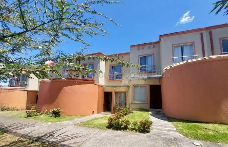Casa en Venta en Piedades de Santa Ana MLS 26-1539 - Venta en Santa Ana