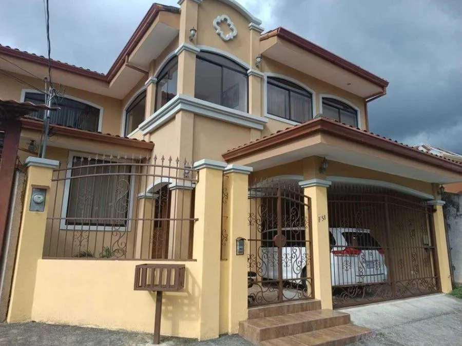 alquiler de casa en san jose  - Alquiler / Renta en Curridabat